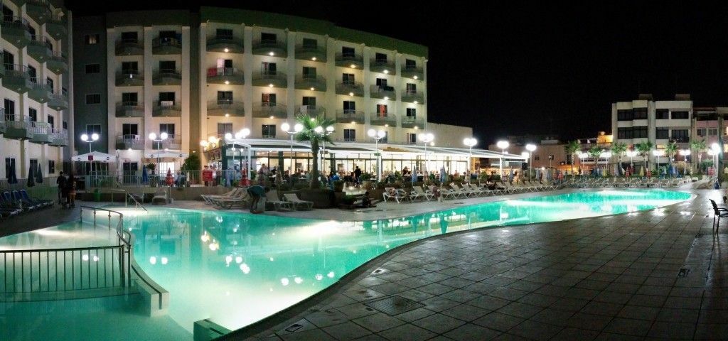 Pool-by-night-1024×480